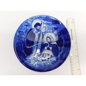Vintage Avon "The Holy Family" Collectors Plate - 1991 - Christmas Nativity